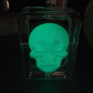 Glow In The Dark Sugar Skull Etched Glass Ashtray Halloween Decor Smokezilla NEW